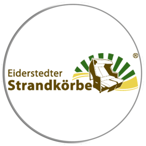 Logo vom Strandkorbhersteller Eiderstedter Strandkörbe. In der Mitte links steht Eiderstedter Strandkörbe in zwei Zeilen und links eine Grafik mit einem Nordseekorb mit geschwungenen grünen und gelben Linien auf weissem Hintergrund