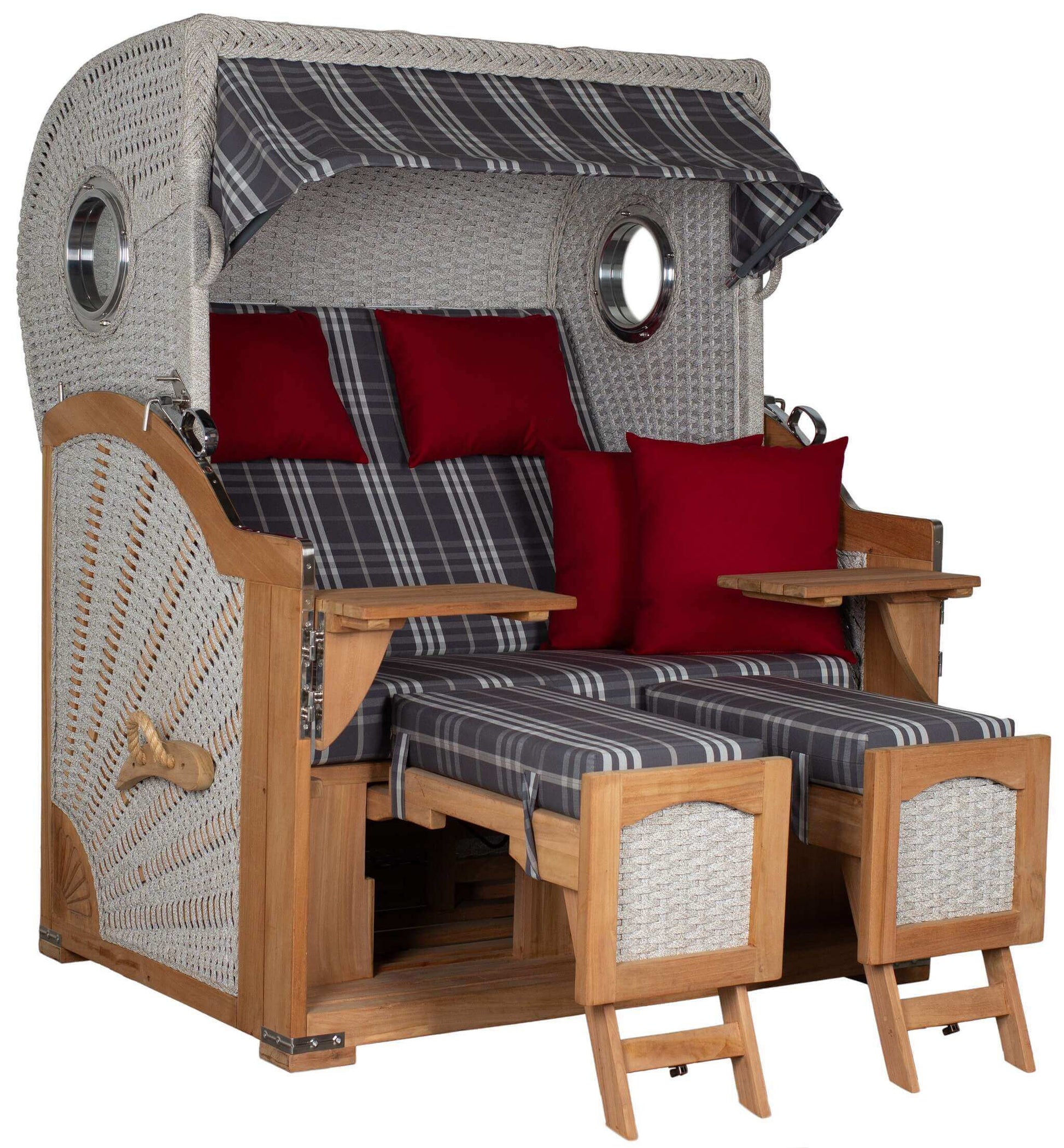 Strandkorb deVries Aruba XL mit Rope Kordel-Geflecht, gestreiften Polstern und roten Kissen, ideal für entspannte Sommertage.