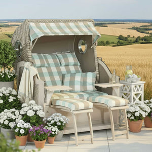 Strandkorb Smoke mintgrün im Garten