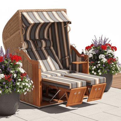 Strandkorb Sonnenpartner Classic Teak PE Rundgeflecht Hyazinthoptik mit Nackenrollen und Fußstützenkissen auf Terrasse