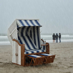 Wetterfester Strandkorb am Strand