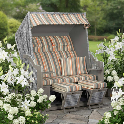 Strandkorb Rustikal 34 Z XL mit weißen Lilien im Garten