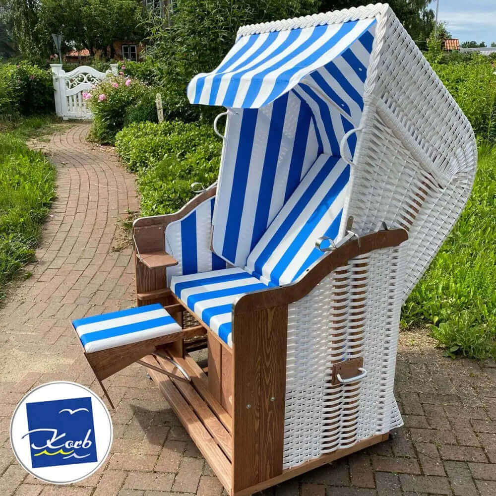 Strandkorb Heringsdorf Föhr Geflecht weiss PVC Stoff blau weiss, 2-Sitzer Halblieger - Strandkorb Prieß